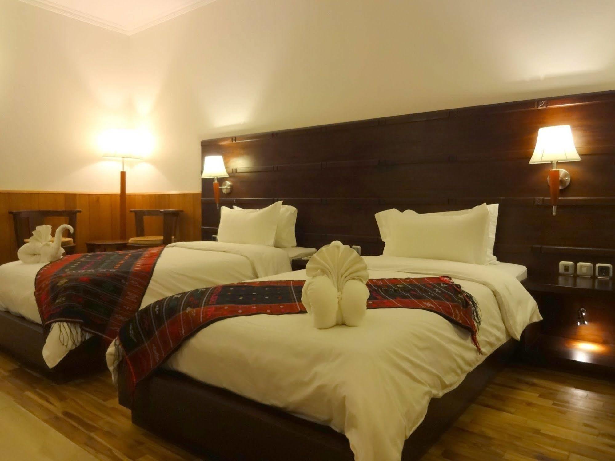 Taman Simalem Resort Tongging Экстерьер фото