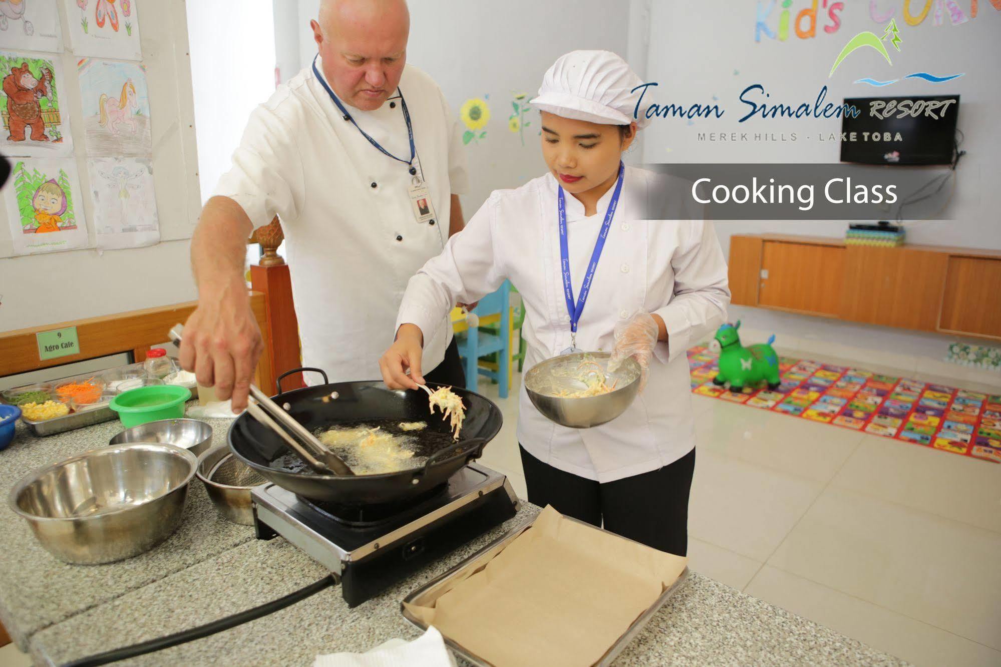 Taman Simalem Resort Tongging Экстерьер фото